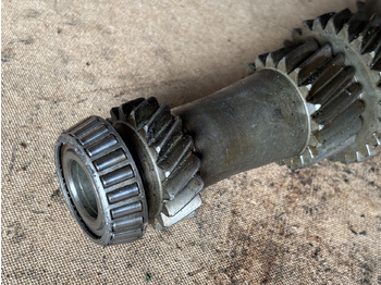 Demi arbre pour Machine agricole John Deere 6100 6200 6300 6400 6500 6600 Wał Napędowy L101006 L78967: photos 2