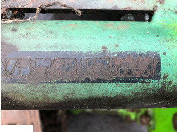 Transmission pour Machine agricole Ładowarka Merlo P34.7 PLUS 2005 rok - CZĘŚCI MOST PRZEDNI zwolnice atak: photos 2 Transmission pour Machine agricole Ładowarka Merlo P34.7 PLUS 2005 rok - CZĘŚCI MOST PRZEDNI zwolnice atak: photos 2