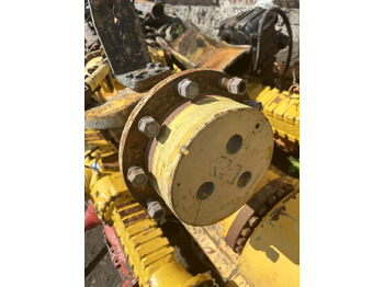 Fusée d'essieu MANITOU