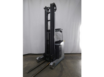 Chariot à mât rétractable STILL