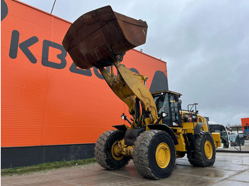 Chargeuse sur pneus CATERPILLAR