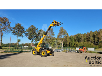 Chariot télescopique JCB