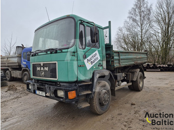 Camion benne MAN 18.222