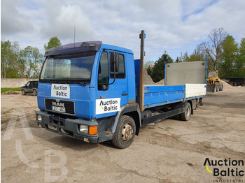 Camion plateau MAN L2000