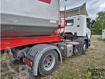 Tracteur routier Scania P 94-260: photos 2