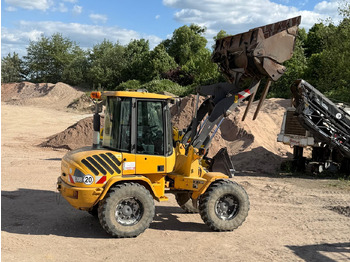 Chargeuse sur pneus VOLVO L30B