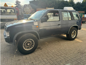 Voiture NISSAN