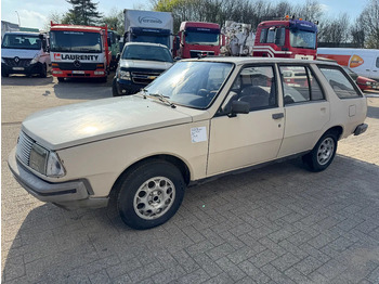 Voiture RENAULT