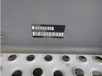 Cabine et intérieur pour Camion MERCEDES AXOR  PASSENGER SIDE CAB STEP: photos 3