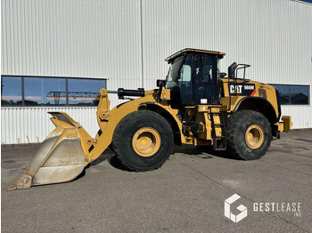 Chargeuse sur pneus CATERPILLAR 966M