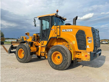 Chargeuse sur pneus Hyundai HL 955: photos 4