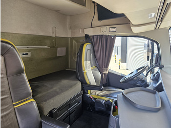 Tracteur routier Volvo FH16.650 / RETARDER / FULL AIR / NL-TRUCK: photos 2