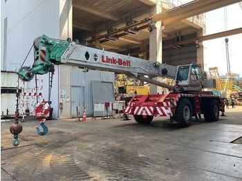 Grue automotrice lente