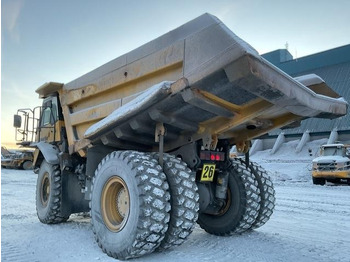 Tombereau rigide Komatsu HD605-7EO: photos 2 Tombereau rigide Komatsu HD605-7EO: photos 2