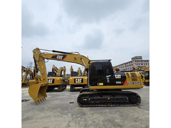 Pelle sur chenille CATERPILLAR 320D2