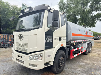 Camion citerne FAW