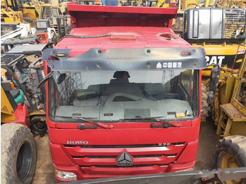 Camion benne SINOTRUK HOWO