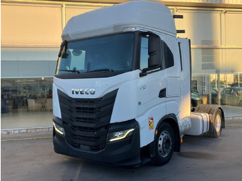 Tracteur routier IVECO