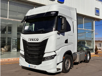Tracteur routier IVECO