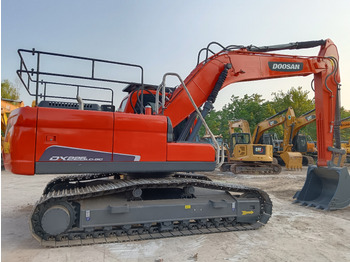 Pelle sur chenille DOOSAN DX225LC-9C