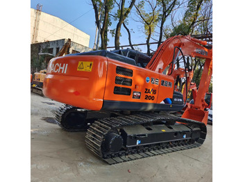 Pelle sur chenille HITACHI ZX200