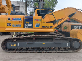Pelle sur chenille KOMATSU PC240LC-8