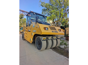 Compacteur à pneus XCMG