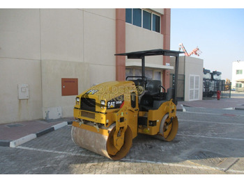 Rouleau compresseur Caterpillar CB34B Double Drum Roller: photos 2