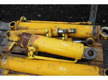 Vérin hydraulique HANOMAG