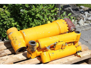 Vérin hydraulique MECALAC