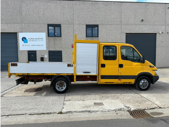 Utilitaire plateau IVECO Daily