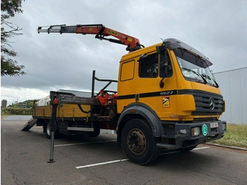 Camion grue MERCEDES-BENZ