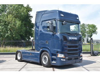 Tracteur routier SCANIA S 450