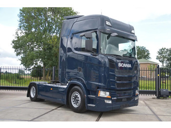 Tracteur routier SCANIA S 450