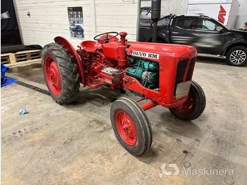 Tracteur agricole VOLVO