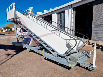 Escalier d'embarquement SPS PT-18_2: photos 2 Escalier d'embarquement SPS PT-18_2: photos 2