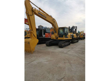 Pelle sur chenille KOMATSU PC200-8
