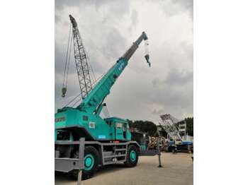 Grue automotrice lente KATO