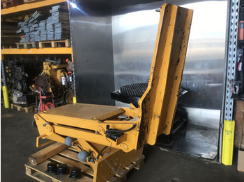 Cabine et intérieur LIEBHERR