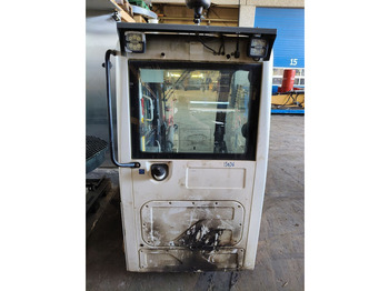 Cabine et intérieur LIEBHERR