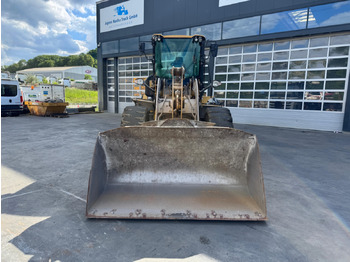 Chargeuse sur pneus CATERPILLAR 926M: photos 2