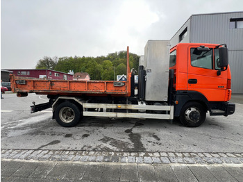 Camion ampliroll NISSAN Atleon 80.19 4x2 Hooklift: photos 5