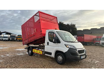 Utilitaire benne PEUGEOT Boxer