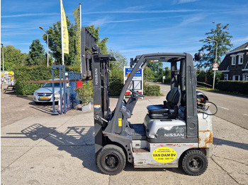 Chariot élévateur à gaz NISSAN