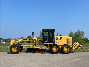 Niveleuse CATERPILLAR 140H