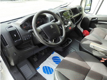 Utilitaire plateau PEUGEOT BOXER STAKE BODY DOUBLE CABIN DOKA 7 SEATS AIR CONDITIONING  140HP: photos 2