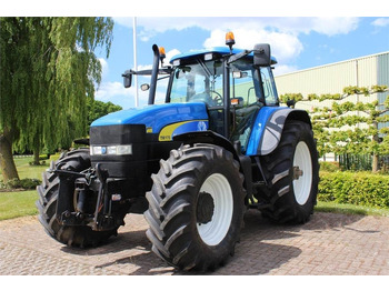 Tracteur agricole NEW HOLLAND TM