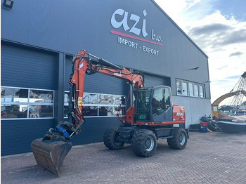 Pelle sur pneus ATLAS