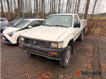 Voiture TOYOTA Hilux