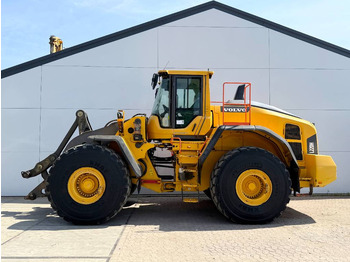 Chargeuse sur pneus VOLVO L220H